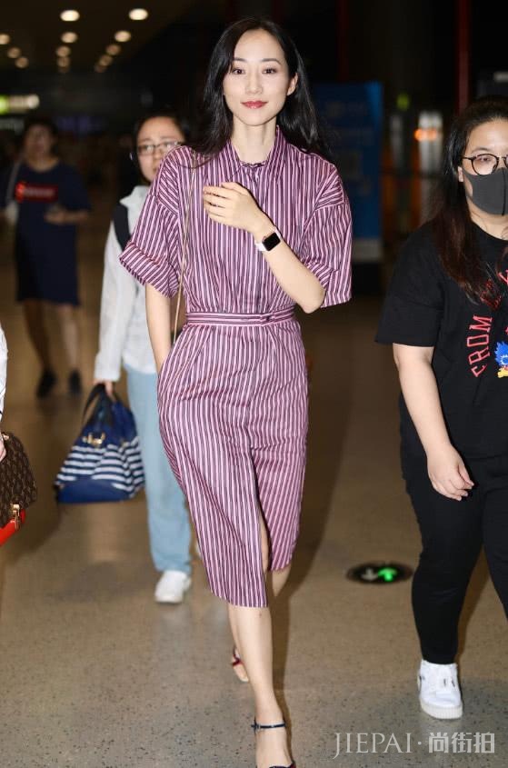 这可能是韩雪穿得最好看的衣服了，这么美的颜色又要成为流行色了