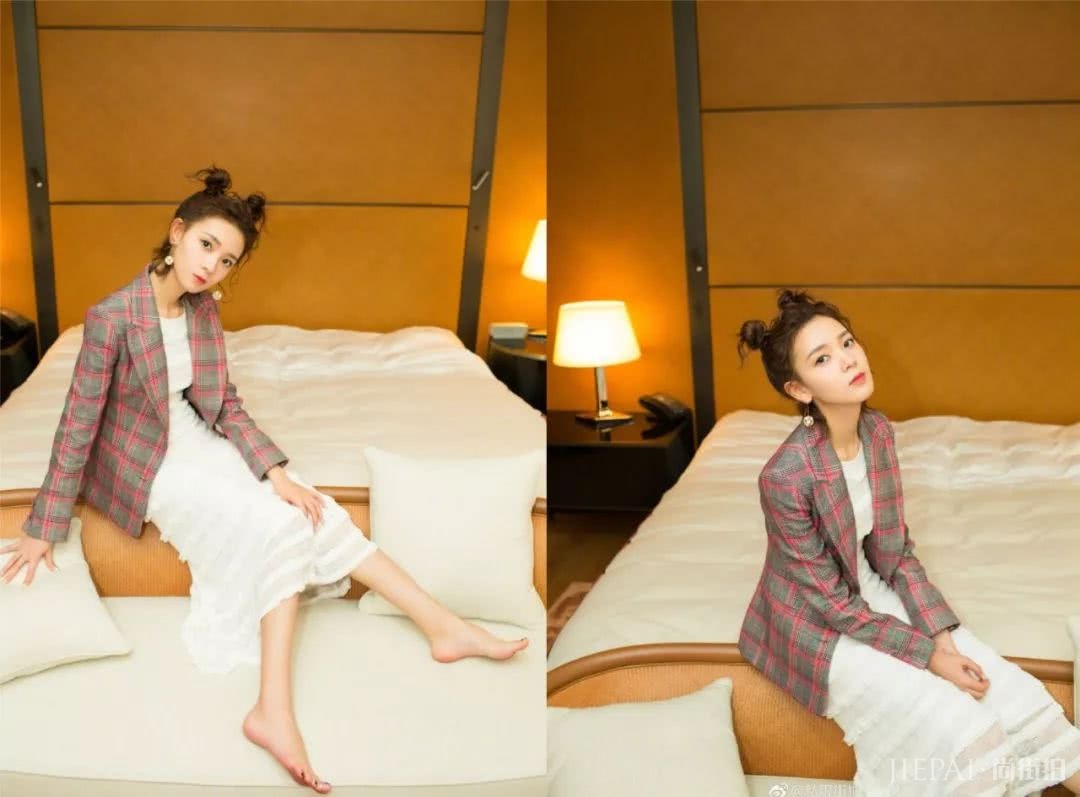 今年秋冬流行西装配裙子，回头率UP UP！