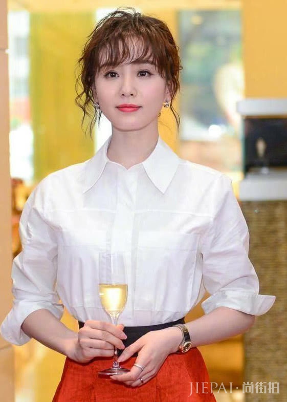 刘诗诗发个发型和整容一样,“泡面头”一般人真不敢剪!