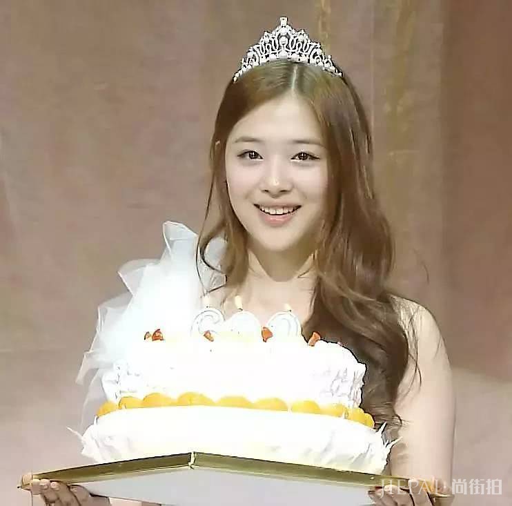 崔雪莉这是什么情况？?这次的造型翻车了...