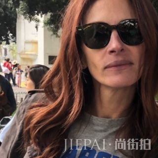 茱莉娅·罗伯茨被网友群嘲太老“很受伤”:50岁难道看着该像15岁?