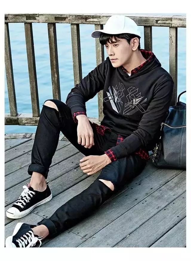 型男叠穿更容易出彩,增加衣层次感!