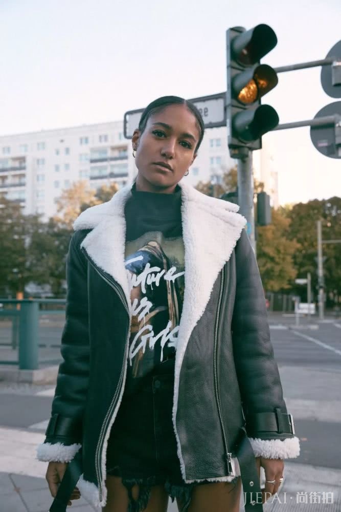 与德国最当红女歌手一起撒野人间游乐园——柏林