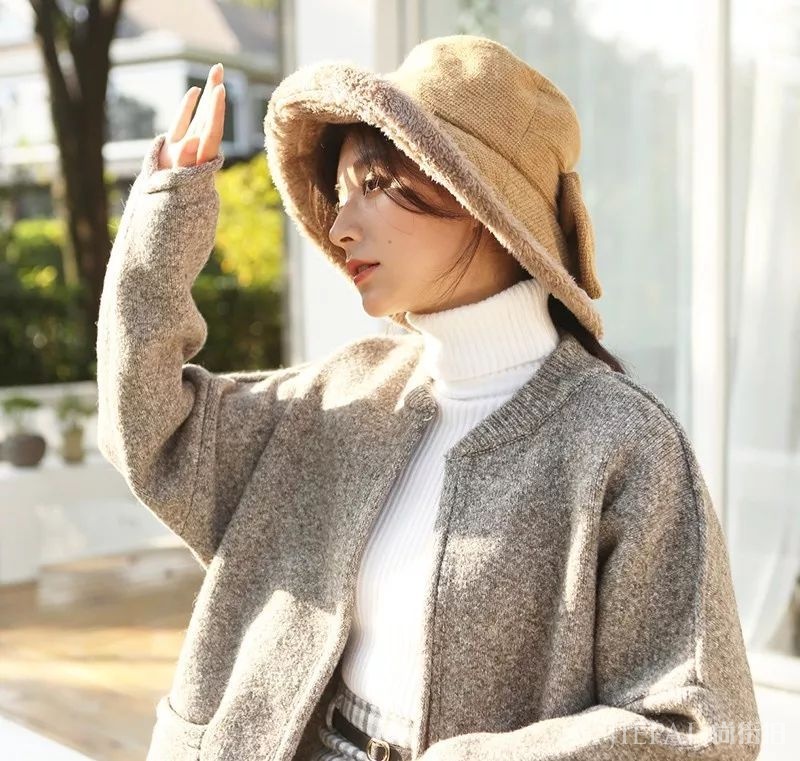 要想显脸小,帽子不可少