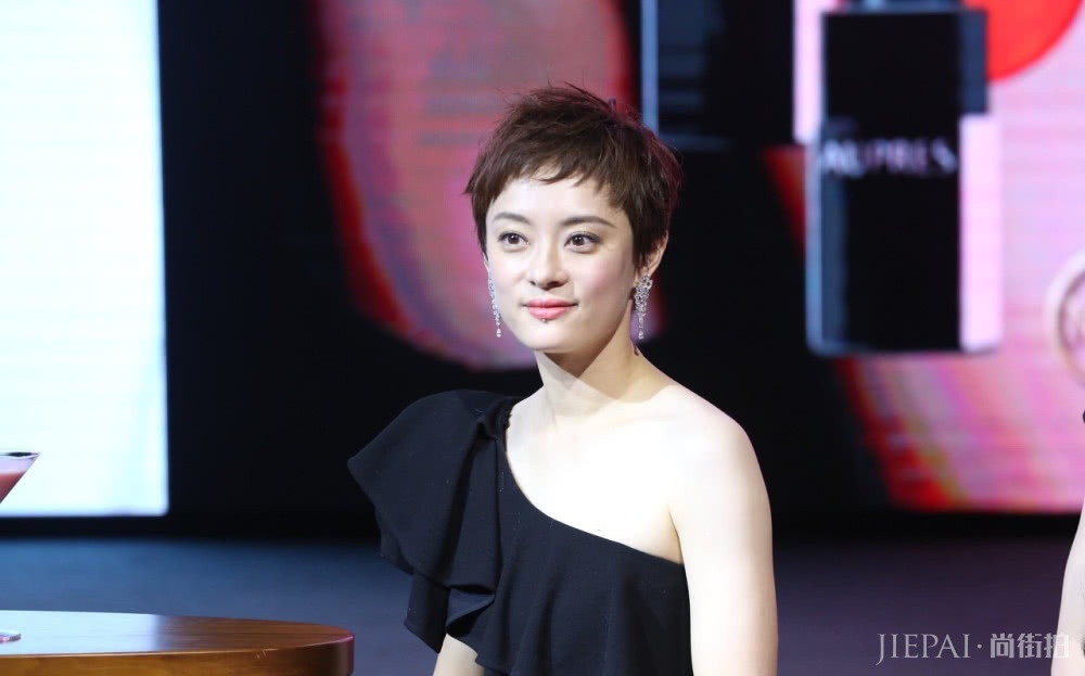 孙俪剪短发减龄10岁,原来短发那么减龄