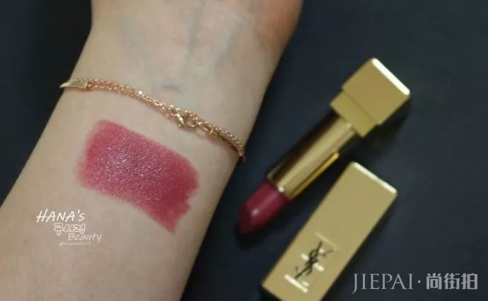 唐艺昕真会化妆 选唇色品味简直好的不要不要的