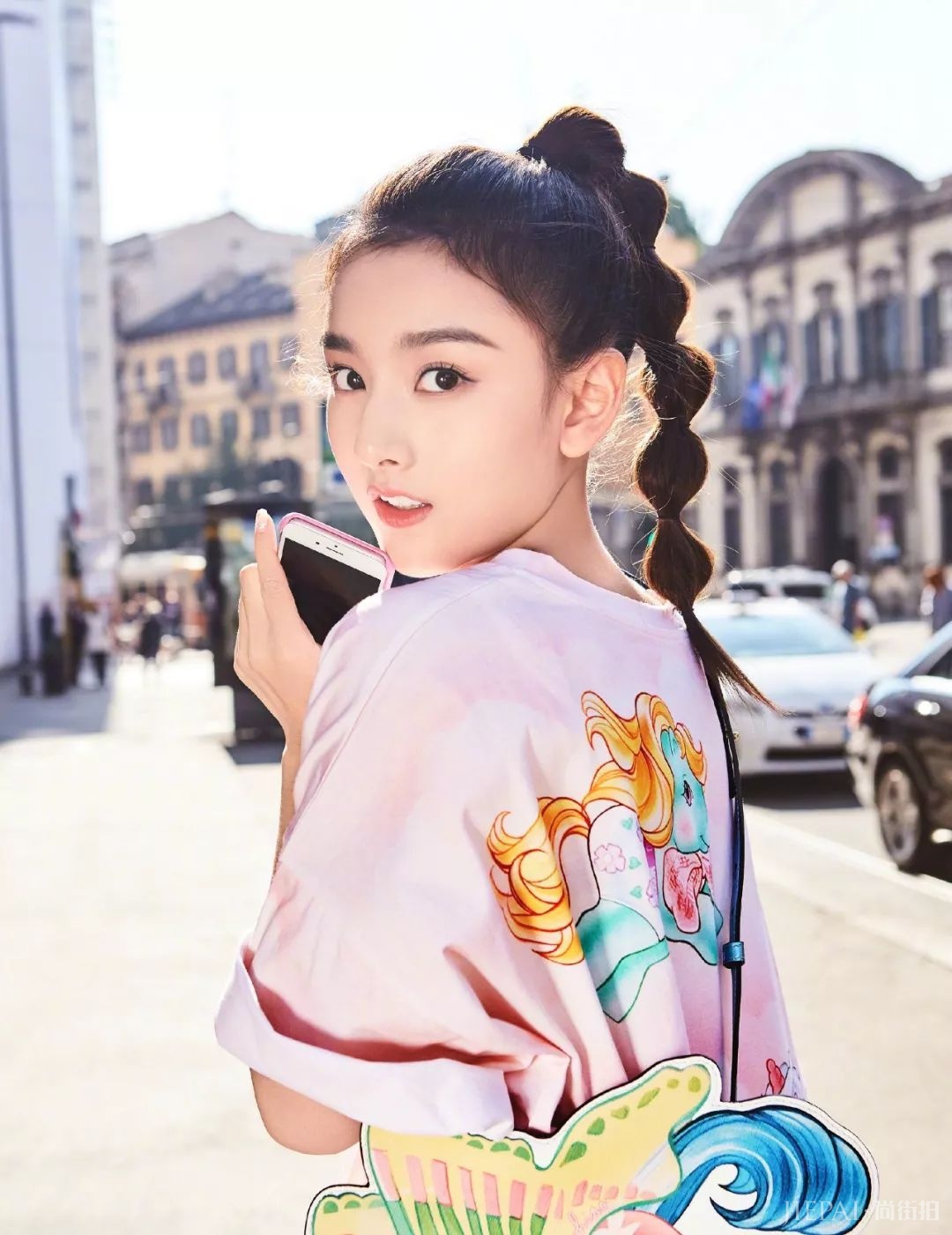 衣服“卷个边”，时髦到没边！