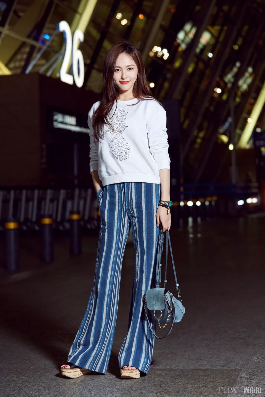 157的石原里美和169的金南珠,都靠这条裤子拉腿?!