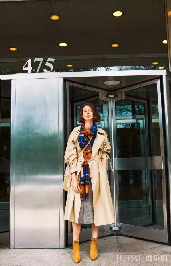 秋天风衣裙子怎么搭好看?风衣裙子穿好了能搭出高级感