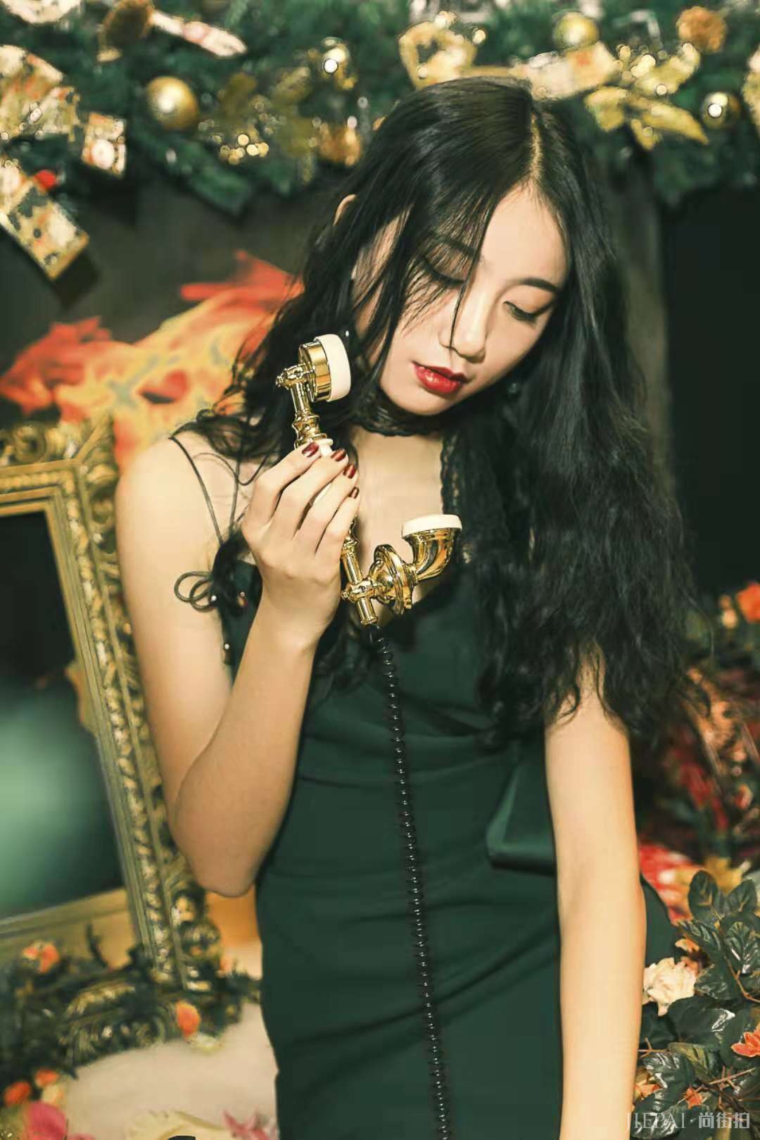 狐友国民校花杨雯：文能唱歌秀才艺，武能下场打篮球