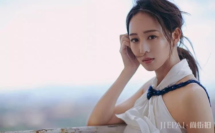 2018年大热的“水波纹”卷发,明星潮人们都在疯狂跟风