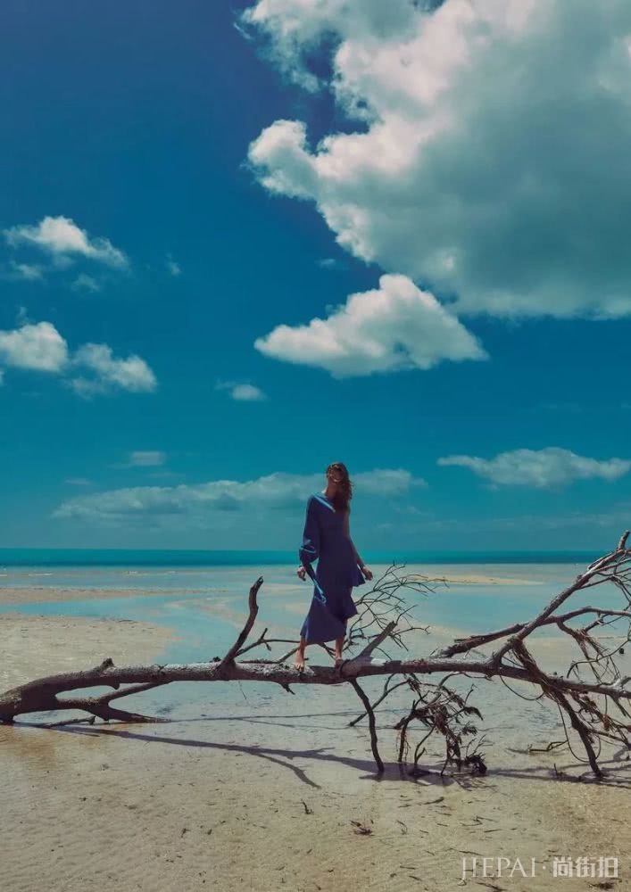 你的手机屏保也该换上“秋装”了，最美的都在这里