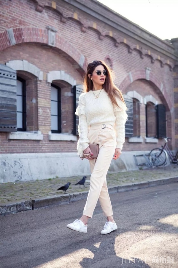 秋冬同色系衣服搭配?最气质的穿搭!