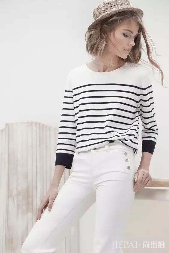 秋冬季节越来越凉 不会穿条纹衫你就少了很多穿搭乐趣