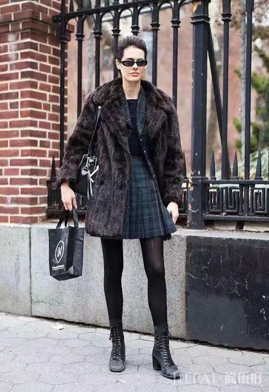 连裤袜的搭配其实就是这么简单!