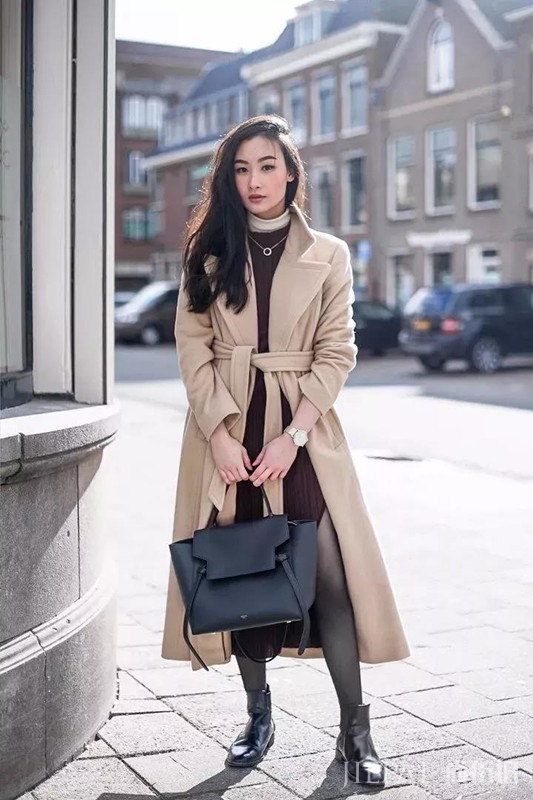 女生秋冬大衣里面穿什么好看?