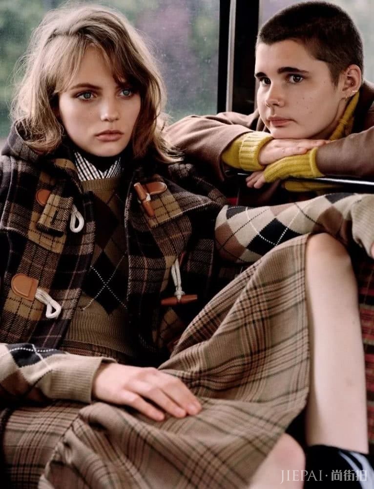 你的手机屏保也该换上“秋装”了，最美的都在这里