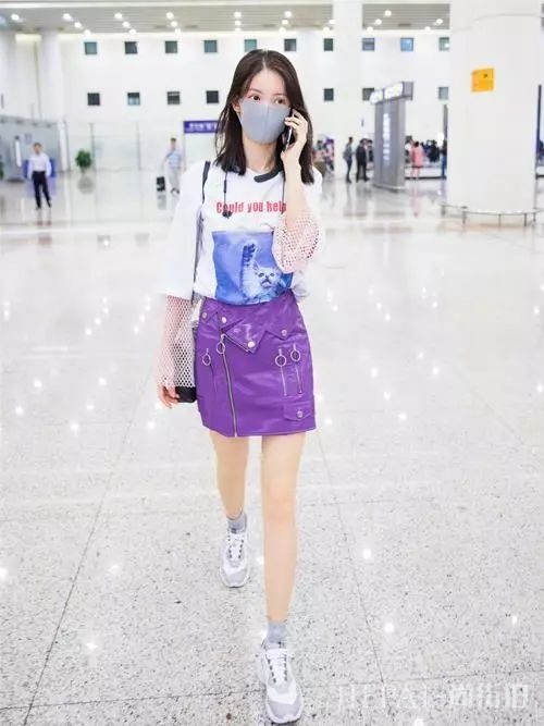 露脚踝过时了？穿运动鞋露袜子才是真时髦！