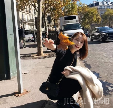 18岁到38岁女生的秋季穿搭,用毛呢大衣穿出时尚感,美到没朋友