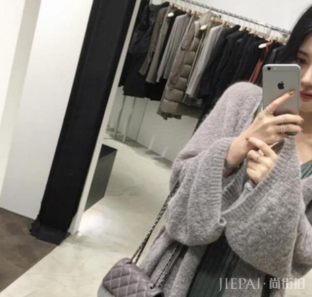 有种女装:叫“毛衣套装裙”,实在太漂亮了,美的不可芳物