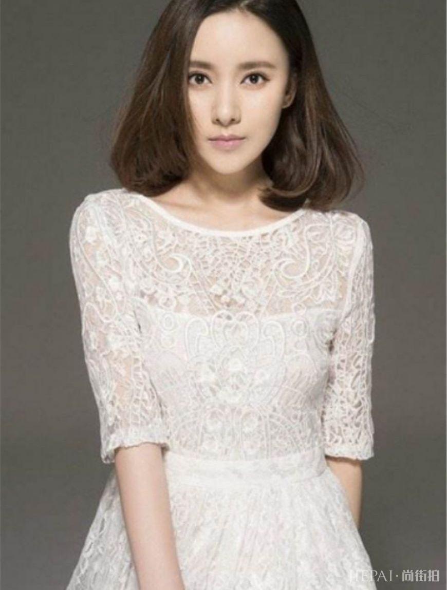 屁股大的女人别乱穿紧身裤，又热又勒肉显胖，这样穿更美还显瘦！