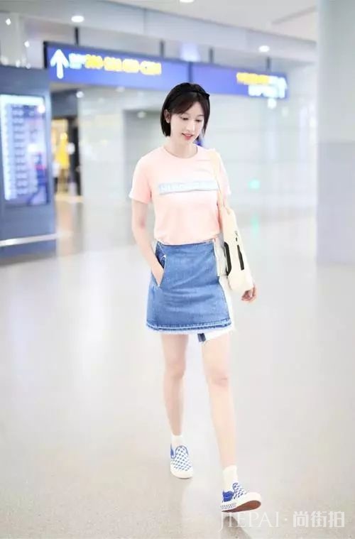 露脚踝过时了？穿运动鞋露袜子才是真时髦！