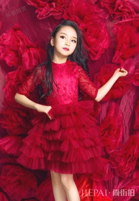 范冰冰8岁堂妹近照曝光  进军演艺圈成为小童星