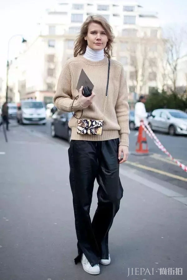 2018秋冬,你的衣柜还缺了一件高领毛衣