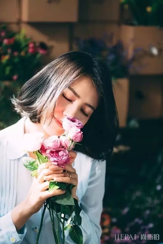 跟着明星学搭配，学高圆圆腿粗显瘦遮肉穿法！