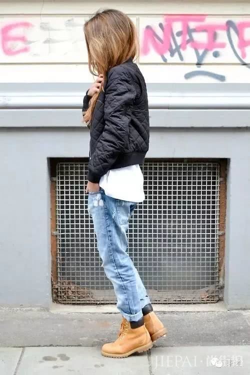 马丁靴这样穿 才能搭出存在感
