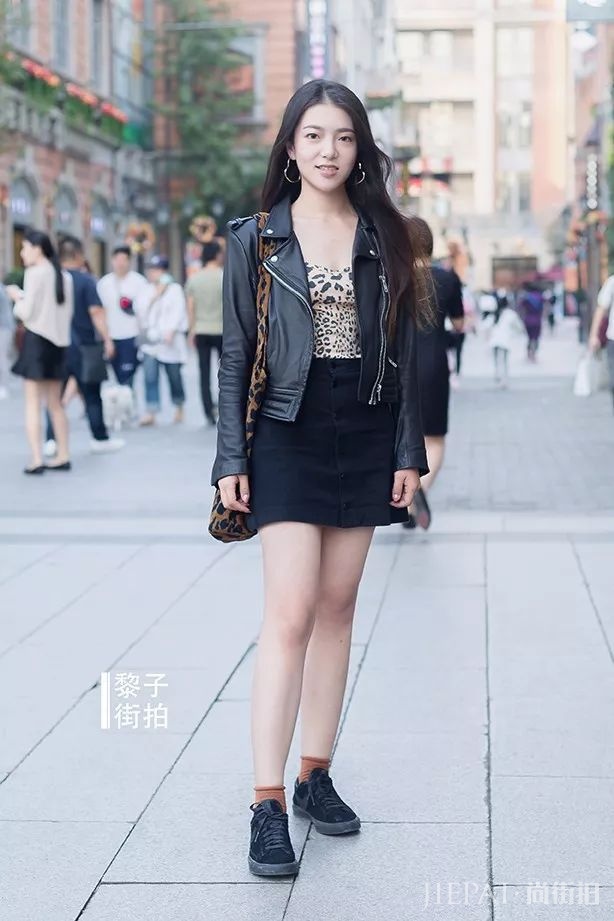 武汉街拍No.44 | 早晚渐凉的武汉 ，看他们如何穿搭