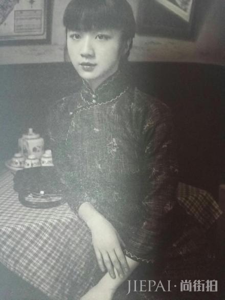 有一种气质叫汤唯,再老气的旗袍穿在她身上,都有一种高级感!