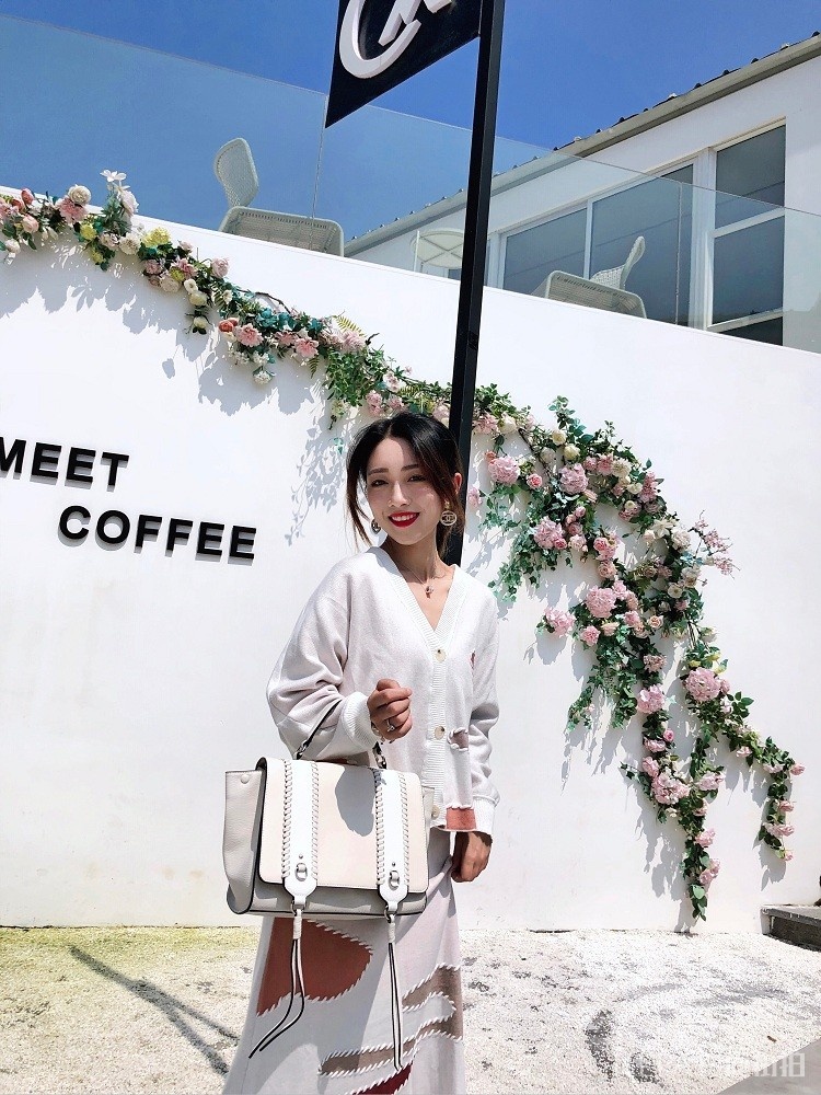 精致女孩都用这3种搭配,一穿就美一拍照就火,女人味十足