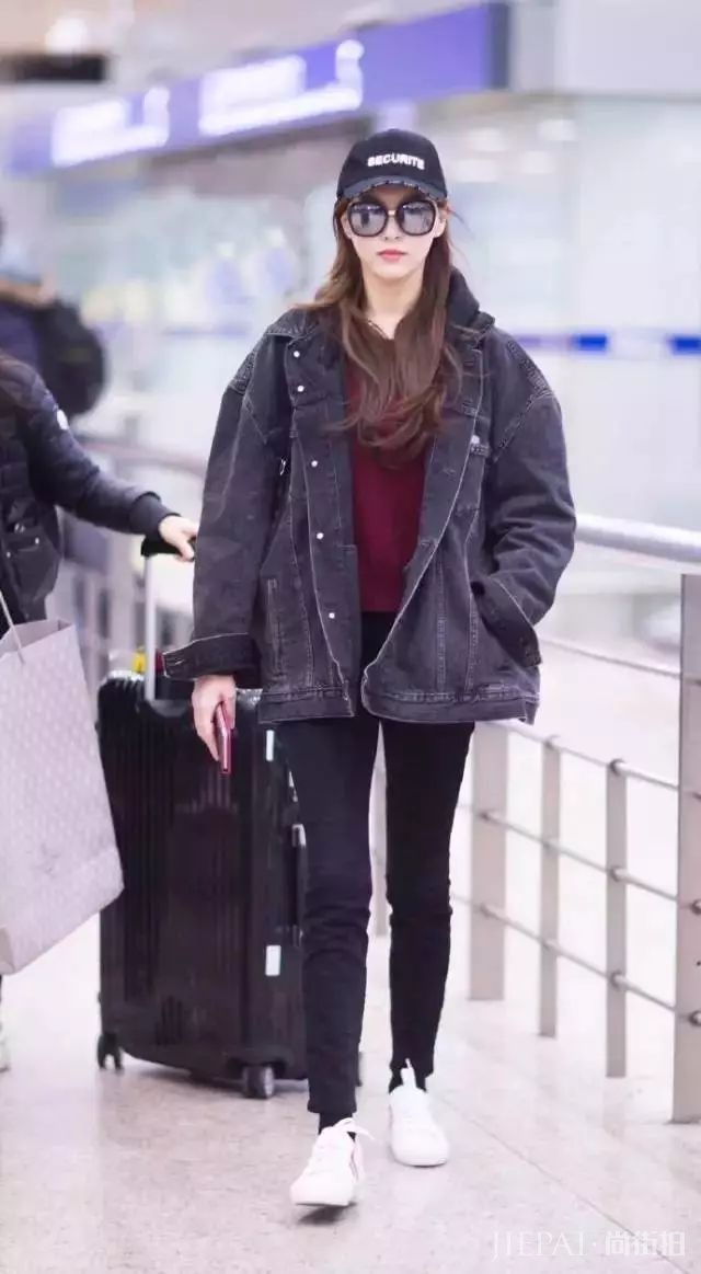 小个子如何选牛仔颜色，穿上才最显白显瘦？