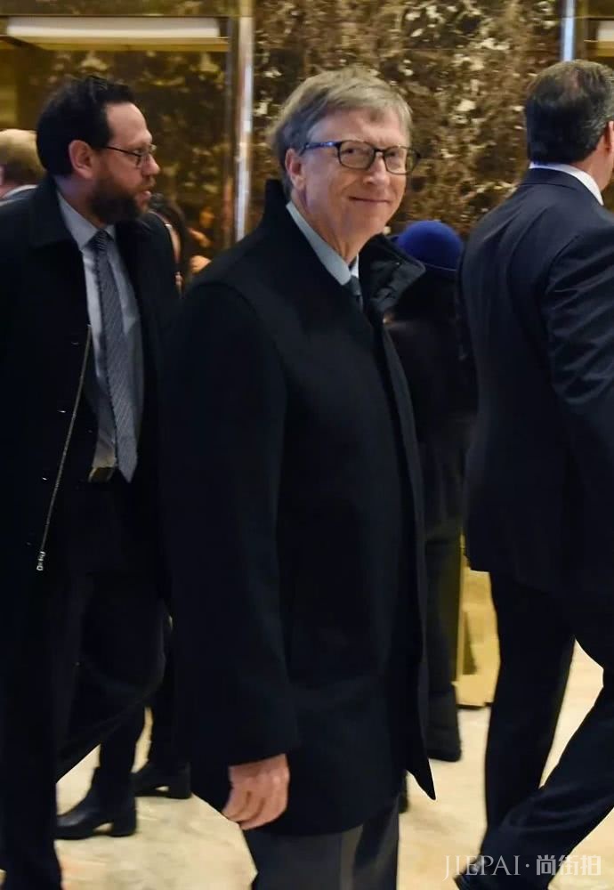 为什么穿大衣的男人看起来很有气场