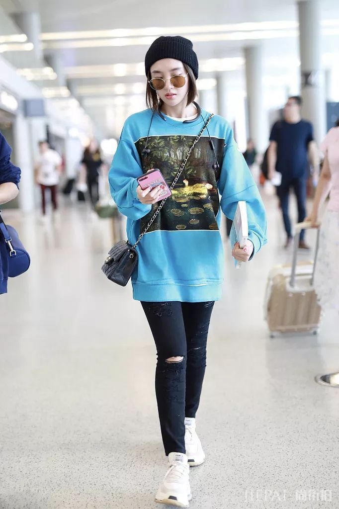 卫衣新穿法，你要这么穿也好看