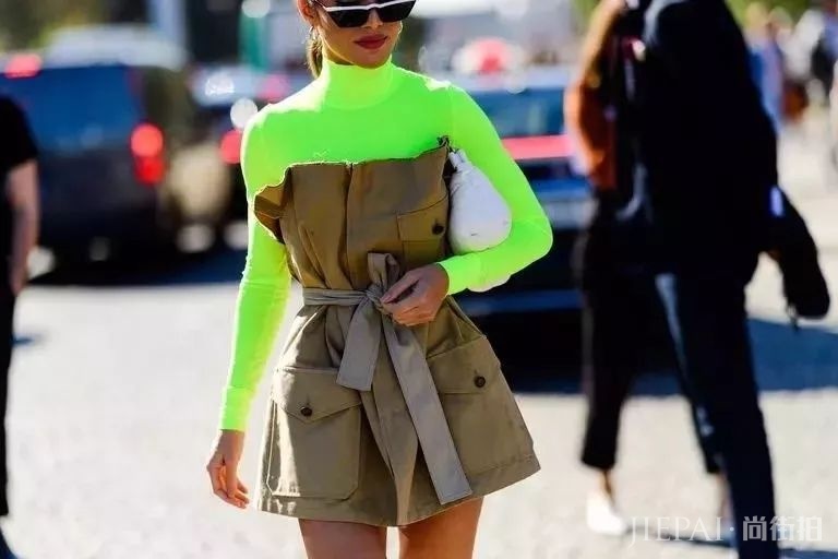 每个人都有一件高领毛衣,但你真的知道怎么穿更好吗?