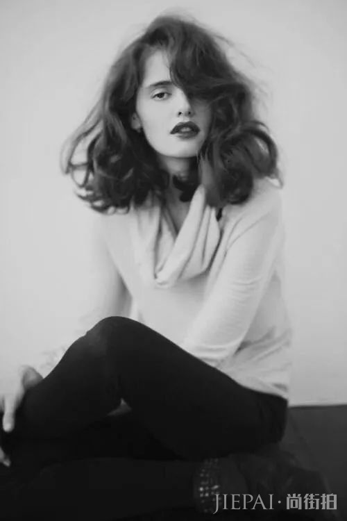 今年秋冬流行什么女生发型 换季了是时候换发型了