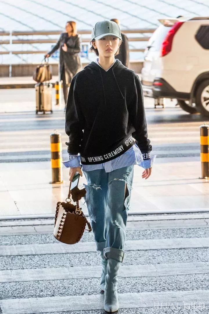 卫衣新穿法，你要这么穿也好看