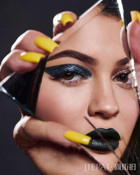 卸妆秒变巫婆？ 蔡依林baby娜扎教你万圣节“巫婆色”唇膏扮鬼