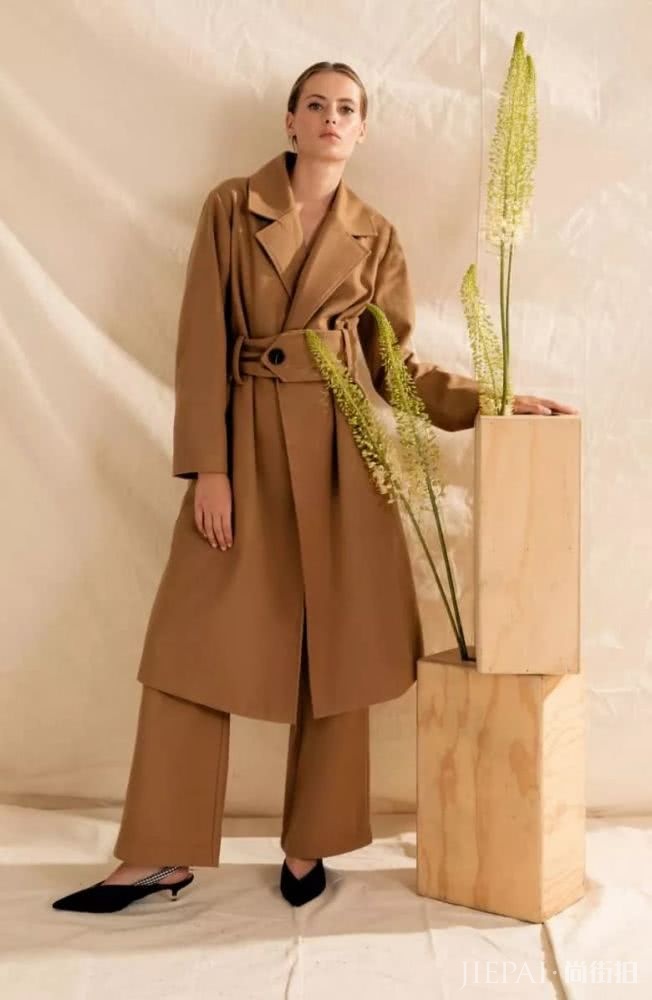 秋冬哪个单品是必买的？你一定得有一件风衣