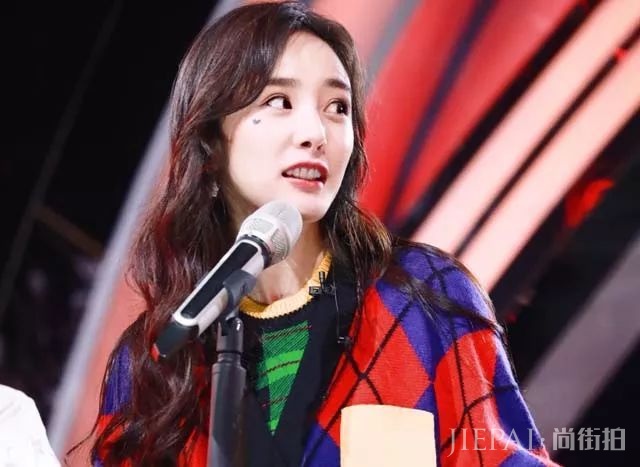 郑恺前女友与杨幂同框,网红与明星的差距一目了然