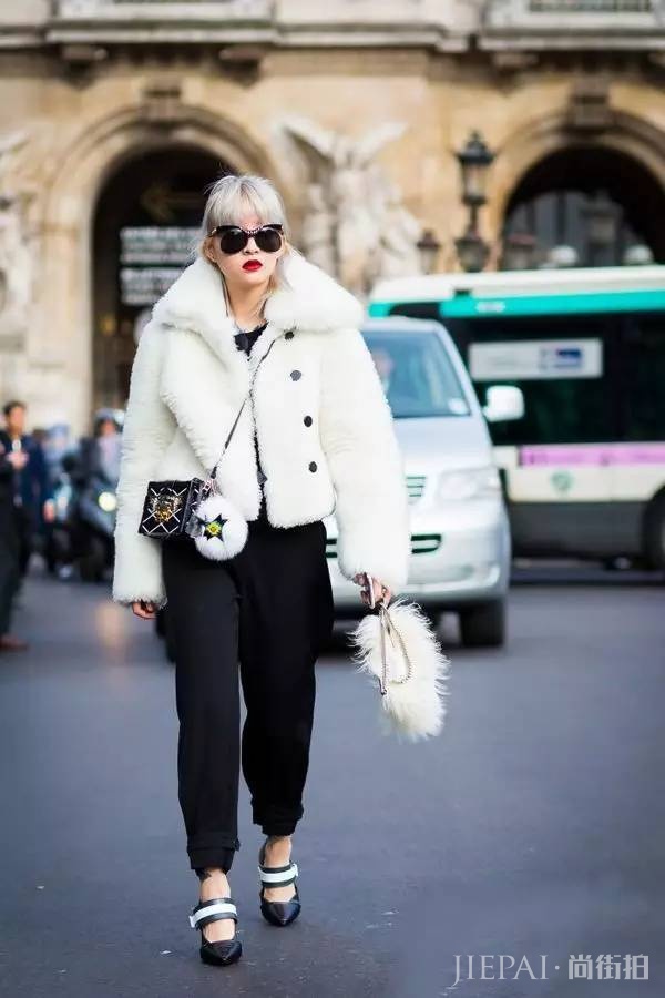 短款夹克怎么搭配好看 把这些显腿长的LOOK学起来