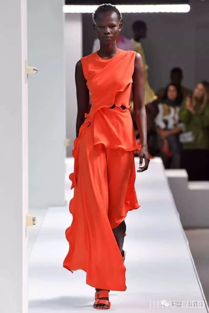 2019春夏时尚用什么攻占?看看这5个流行色就够了