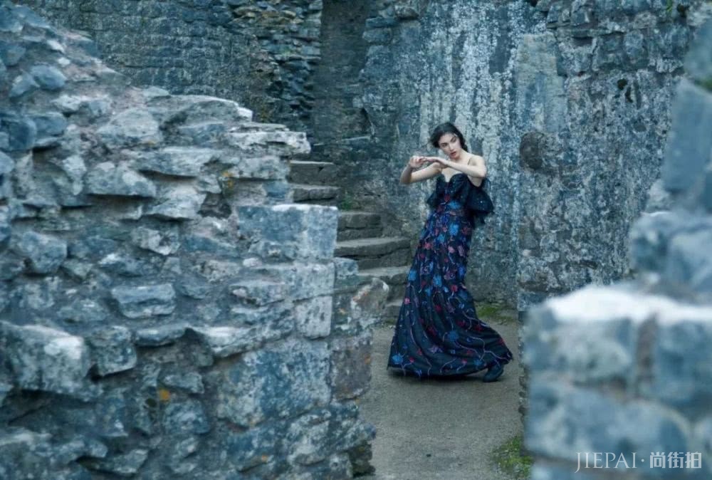 你的手机屏保也该换上“秋装”了，最美的都在这里