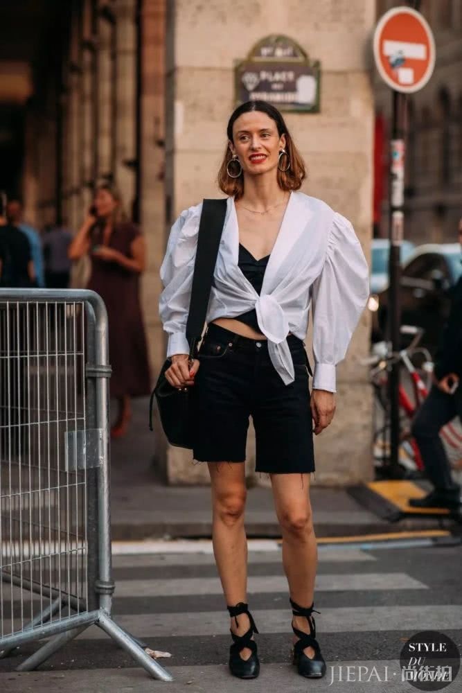 看完这么多街拍风格 还是黑色最显高级大气