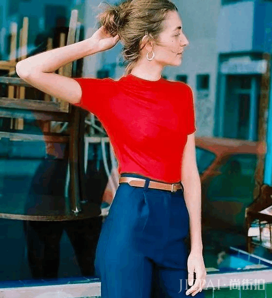 上班穿什么？用一条吸烟裤，解锁初秋职场搭配