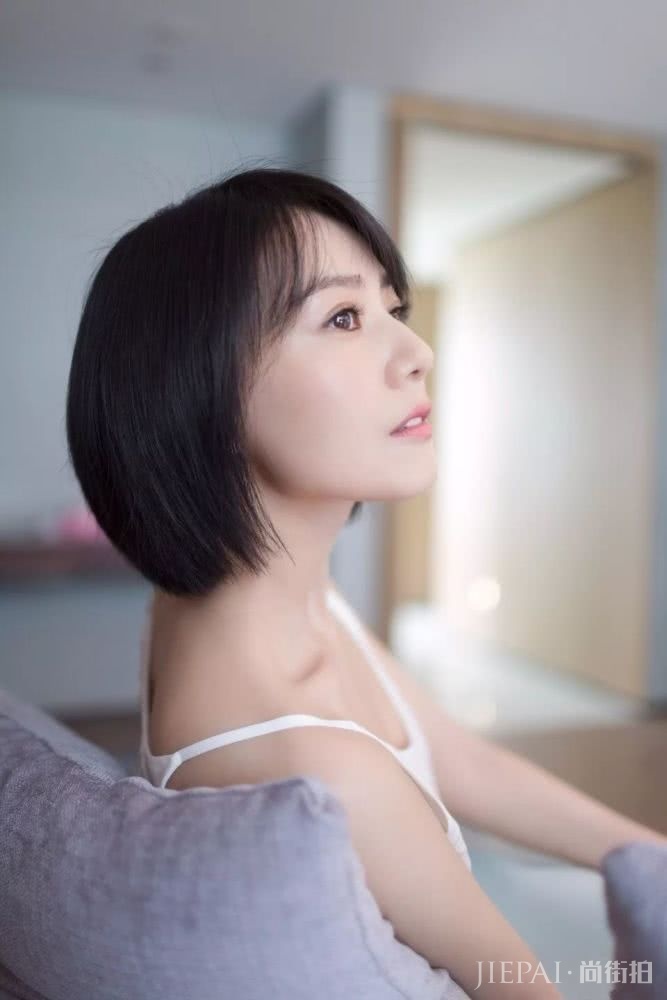 放弃卷发直发吧!今年这款“初恋”发型才是王道