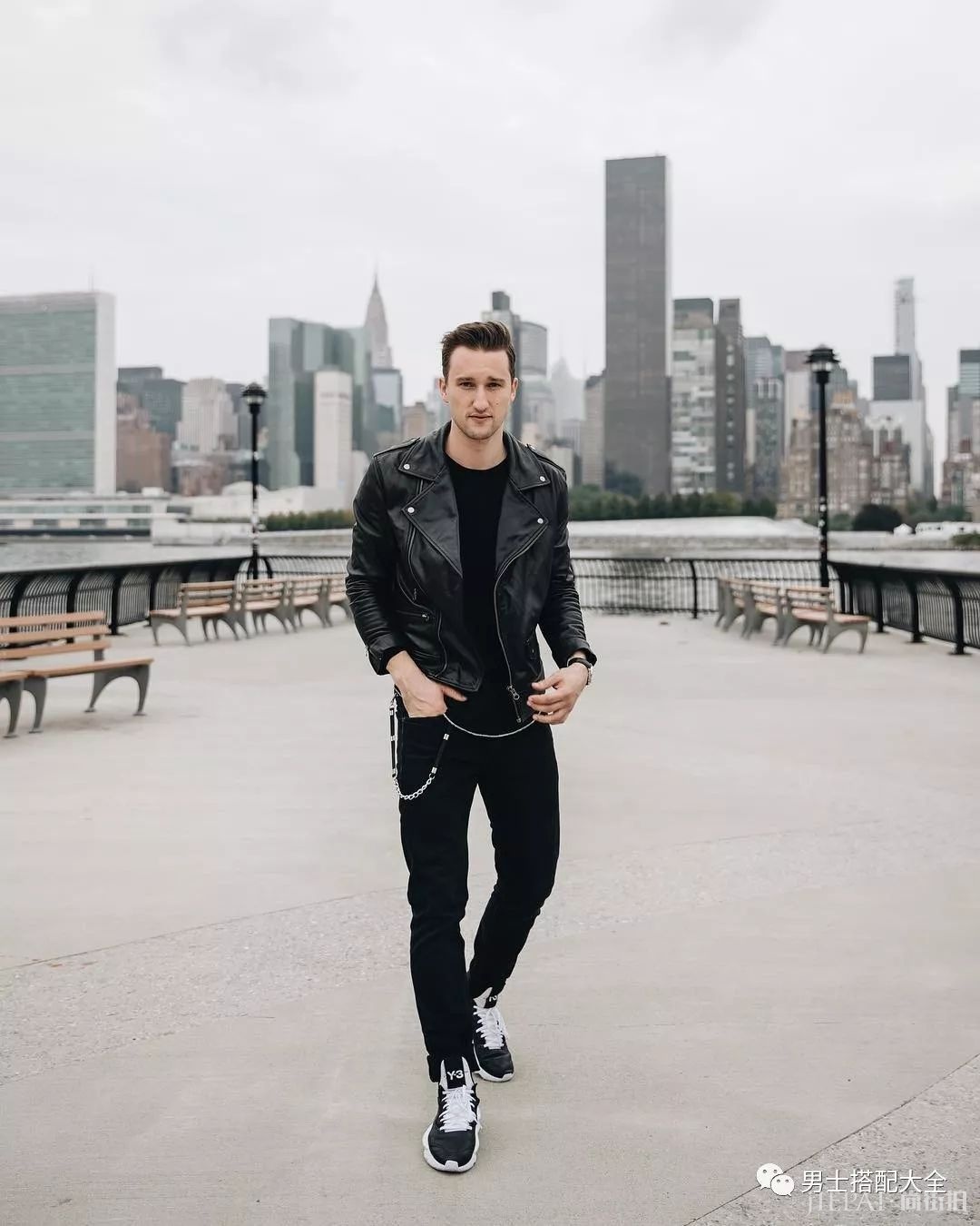 潮男看过来 用万年不淘汰的黑色单品来拯救你的秋冬穿搭