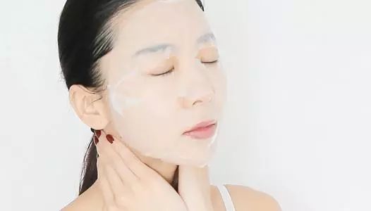 如何不脱妆 偷偷告诉你不脱妆的方法